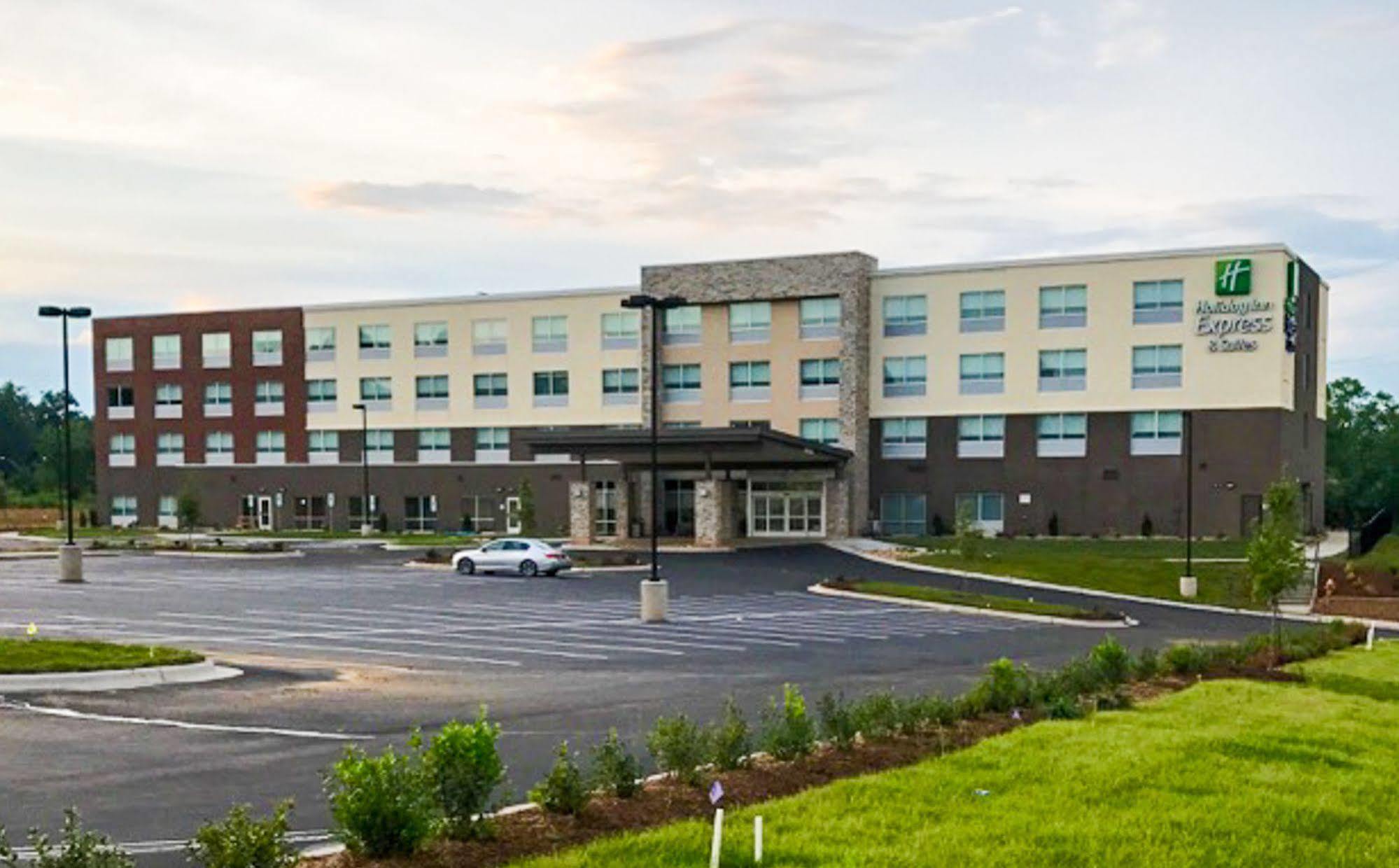 Holiday Inn Express & Suites - Charlotte Ne - University Area By Ihg Exterior foto