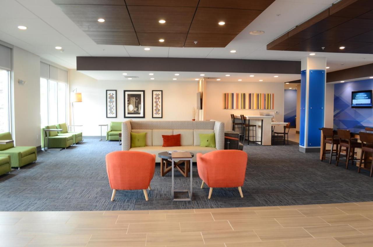 Holiday Inn Express & Suites - Charlotte Ne - University Area By Ihg Exterior foto