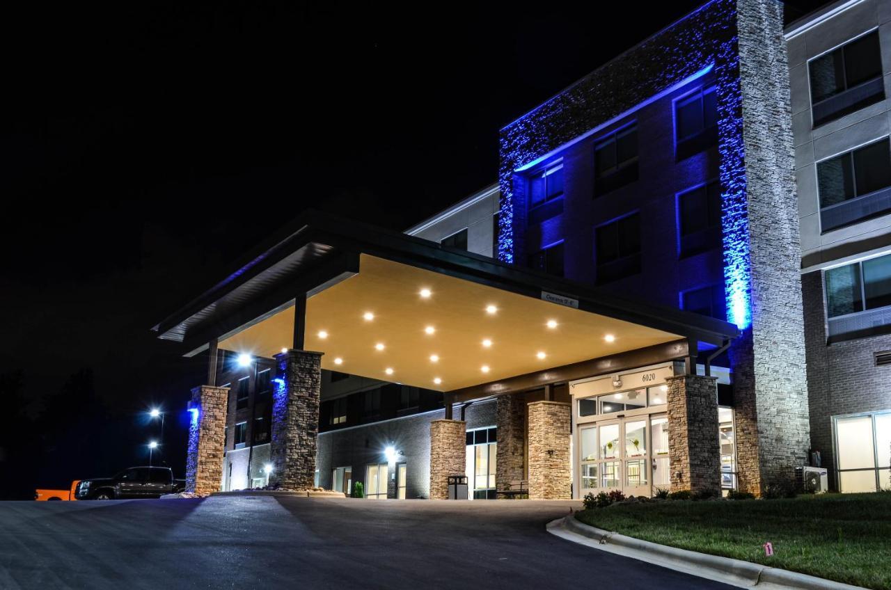 Holiday Inn Express & Suites - Charlotte Ne - University Area By Ihg Exterior foto